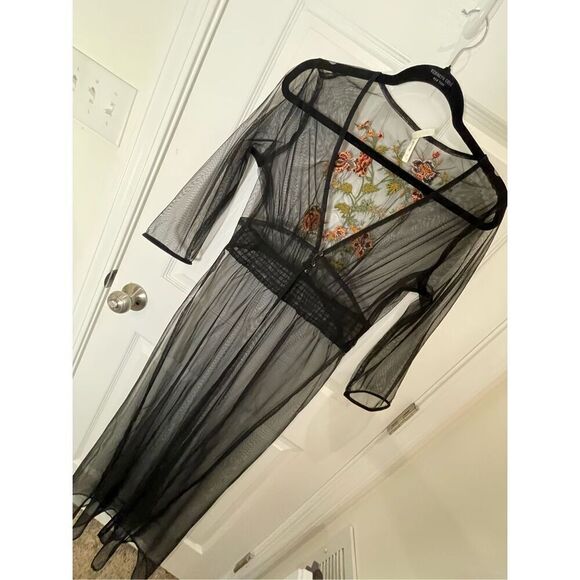 Live 4 Truth women’s nightie robe black embroidered small - Picture 1 of 7